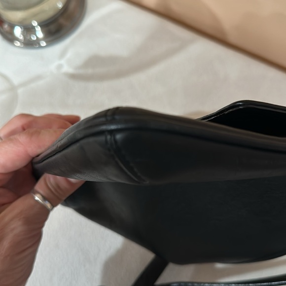 Excellent Vintage Coach Black Y2K Legacy Slim Flap Bag L33-9592 23” max drop - Picture 9 of 10